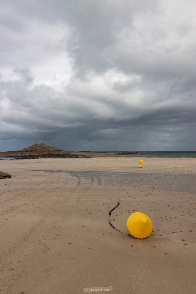 plage Saint-Michel l’îlot avant pluie